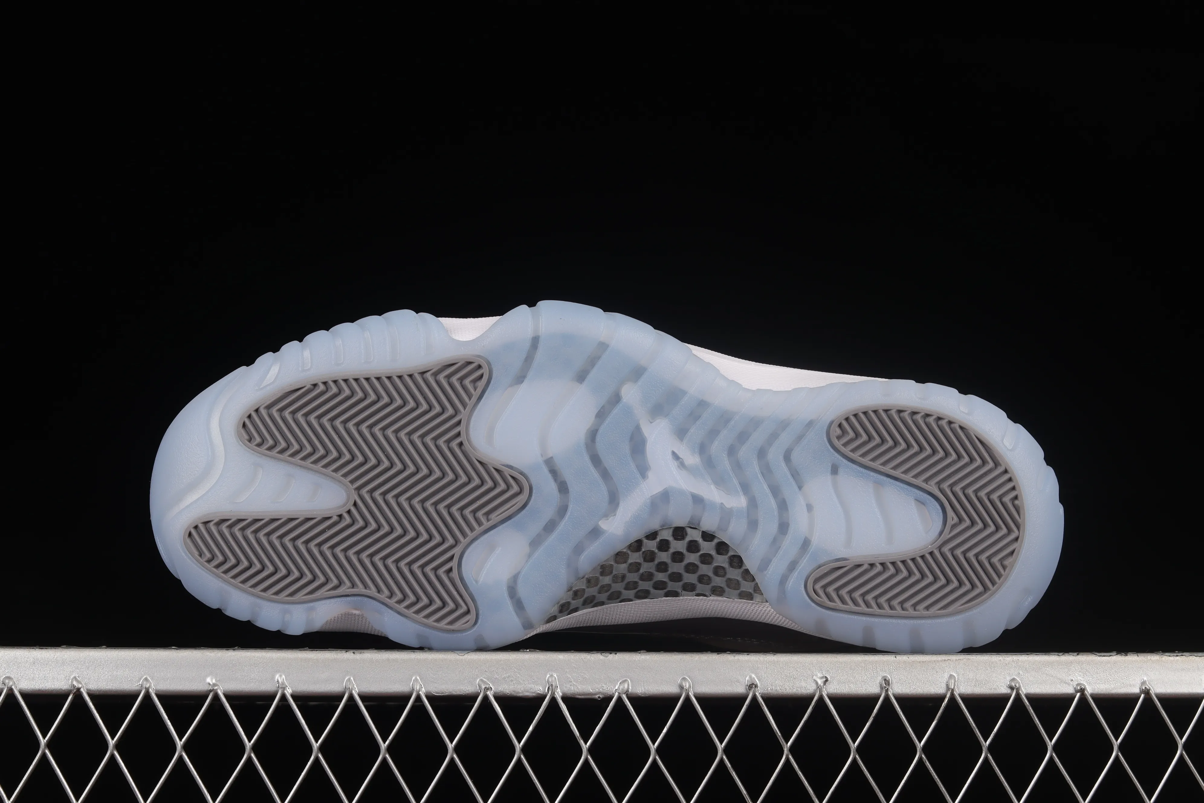 All categories Air Jordan Jordan series basketball shoes Air Jordan 11 F version Air Jordan 11 Low "Cool Grey" AJ11 Joe 11 cool gray genuine standard genuine carbon 528895-003